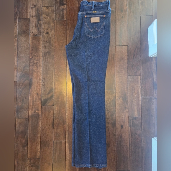 Wrangler Cowboy Cut Stretch Slim Fit Jean - Picture 2 of 8